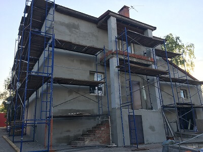Отделка фасада частного дома в Горках