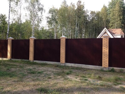 Установка забора из металлопрофиля в Горках